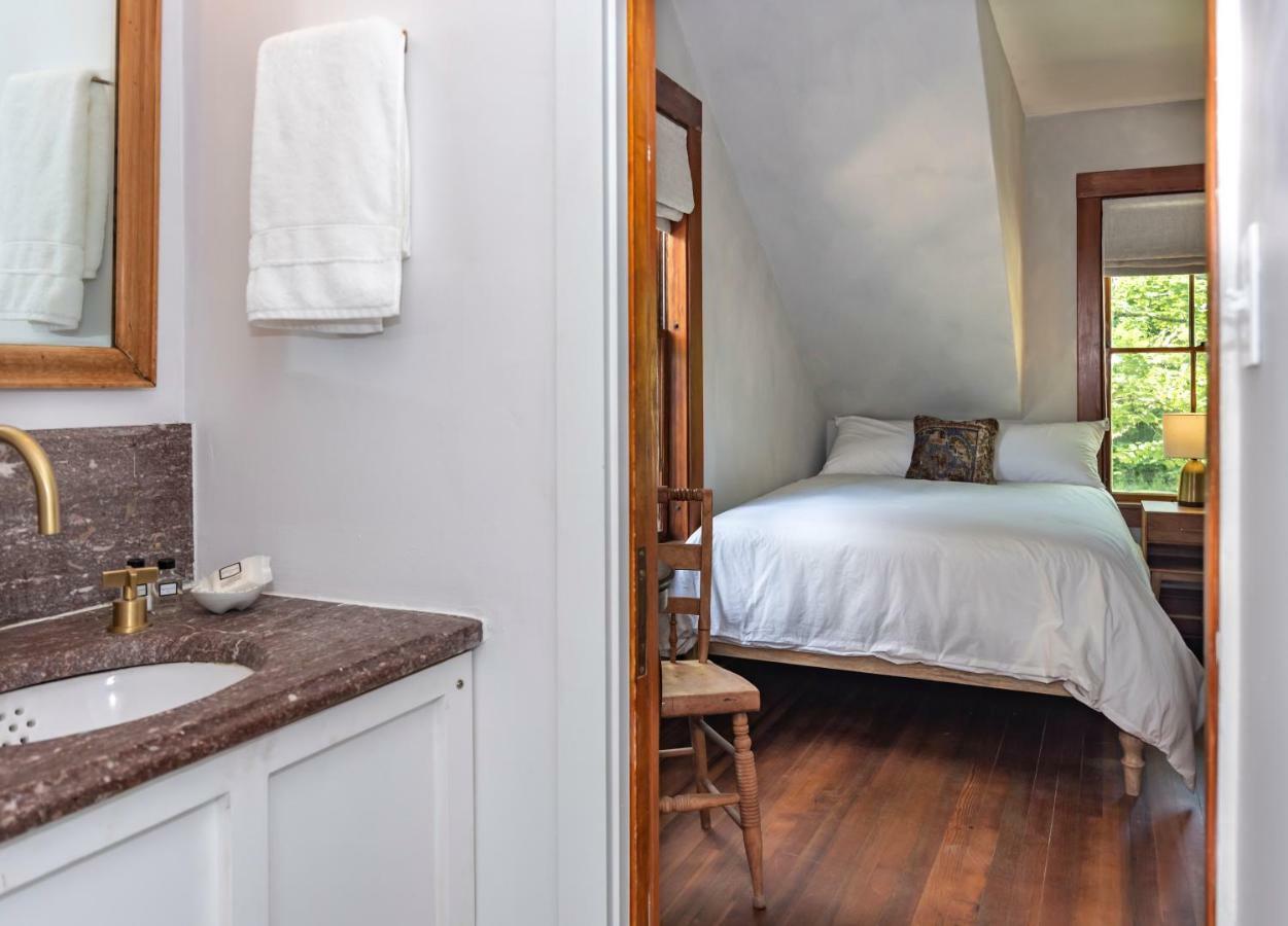 The Brooklin Inn Екстер'єр фото